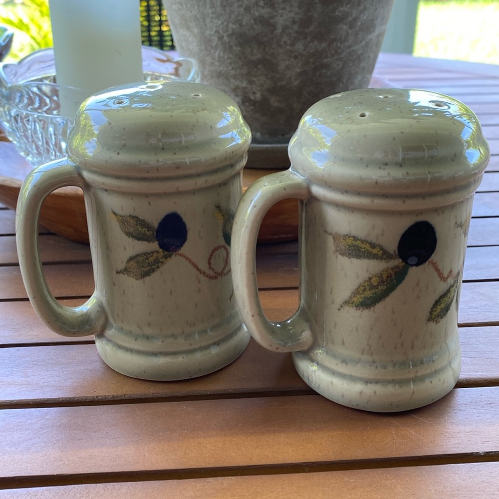 Set of 2 Emerson Creek Pottery spice shakers in Tuscan Olive pattern